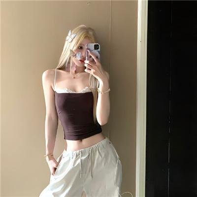 费家有女